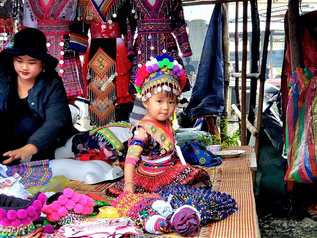 Nghệ An: Chợ phiên Nậm Cắn - Tạo điều kiện cho  thương mại biên giới phát triển